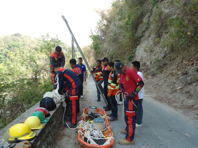 BFP SAN GABRIEL AND HERMES TEAM CONDUCTED JOINT EXERCISES IN HIGH ANGLE RESCUE